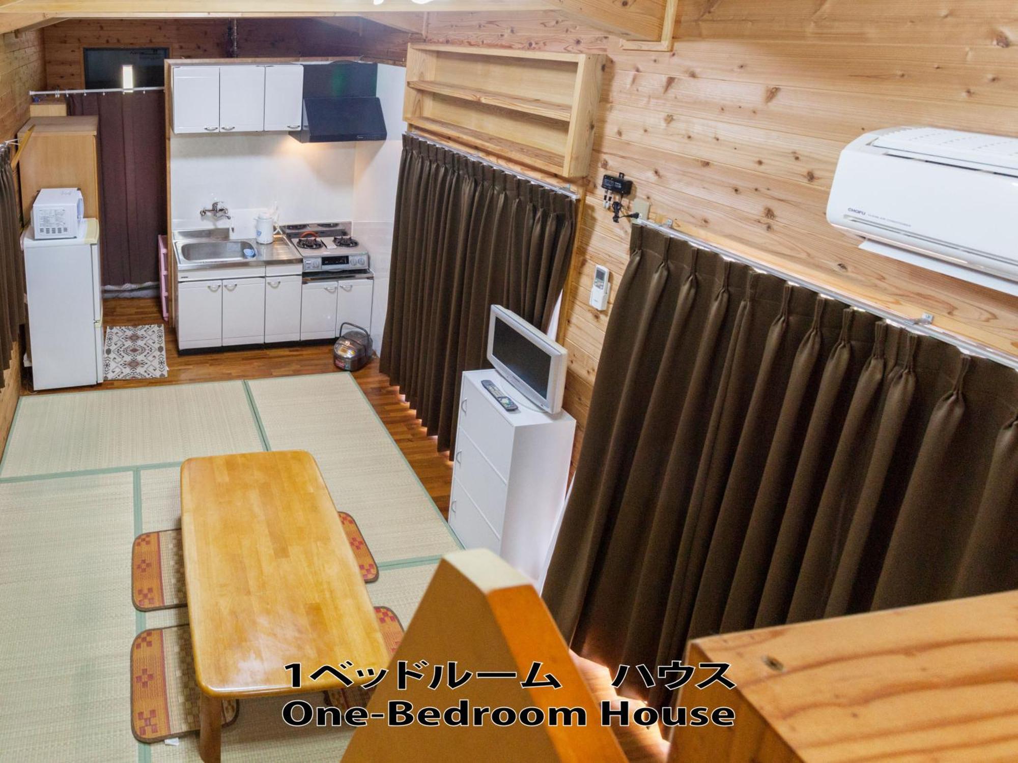 もとぶいこいの宿 やまちゃん Motobu Exterior foto